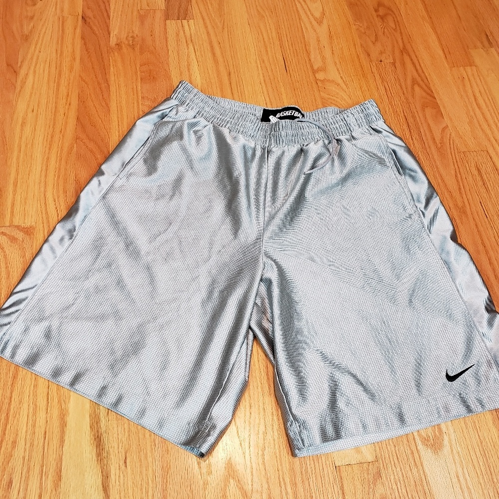 Nike Basketball Shorts Silver